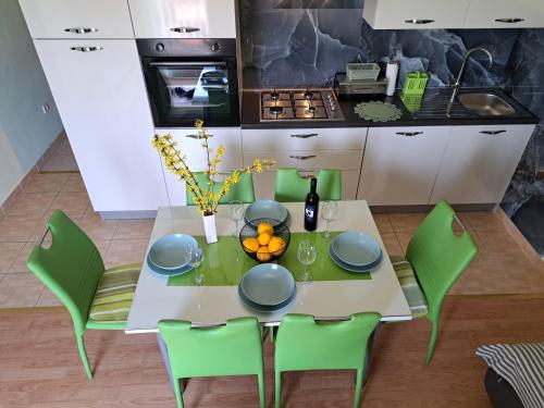 Kuchyňa alebo kuchynka v ubytovaní Apartment Penić