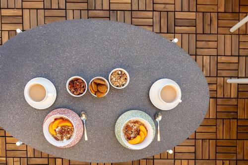 Makanan di atau berdekatan apartmen