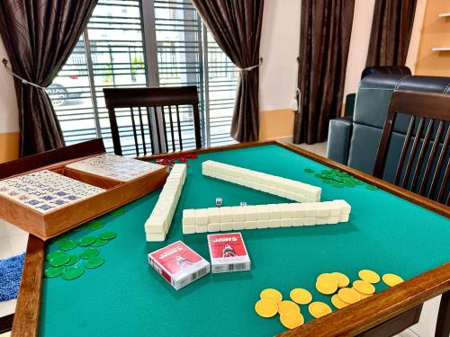 Biliár nebo kulečník v ubytování Desaru -- Semi-D, KTV, Mahjong, Games 5BR4B 18-20pax by Cowidea