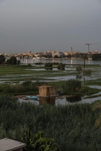 Permandangan sungai dekat dengan apartmen