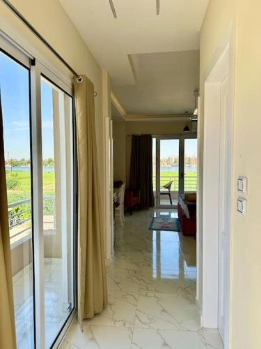 Gambar di galeri bagi Royal Nile Suites - Nile View 1 di Al Aqālitah