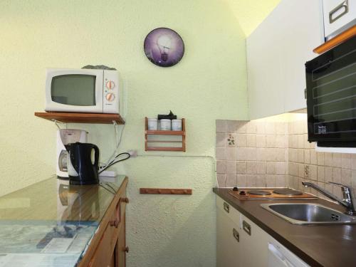 Studio 4 pers. accès direct pistes, centre et balcon sud - FR-1-322-555