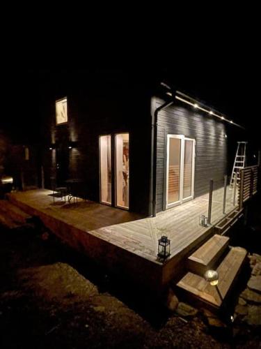 Φωτογραφία από το άλμπουμ του AC och nära sjö, fri parkering och städ,Wifi 100 mbit σε Floda