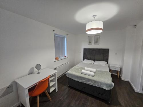 Postel nebo postele na pokoji v ubytování Number one guest double room in Dartford
