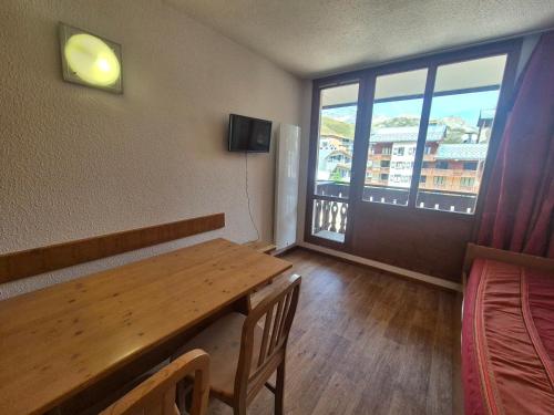 Studio fonctionnel proche des pistes avec balcon, animaux admis