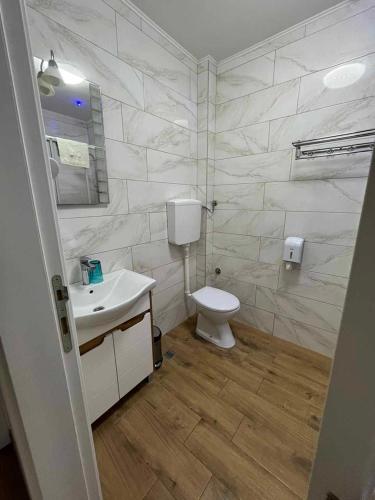 Ванная комната в Apartmani MAJ