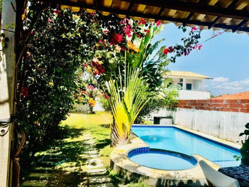 Bazén v ubytování Casa 50 Metros Da Praia De Caponga, 2 quartos nebo v jeho okolí