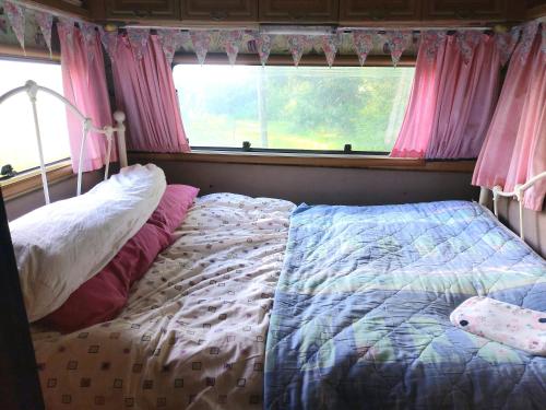 Photo de la galerie de l'établissement Private basic caravan, à Saint-Michel-de-Montjoie