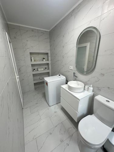 Studio Ina tesisinde bir banyo