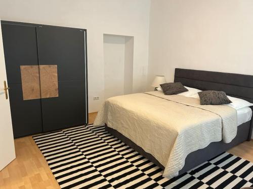 Apartment Saturn