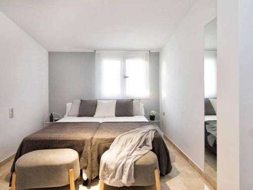 Mywhitewall Bib-Rambla