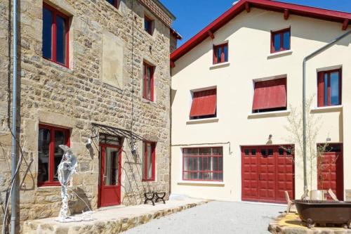 Maison d'artiste de village