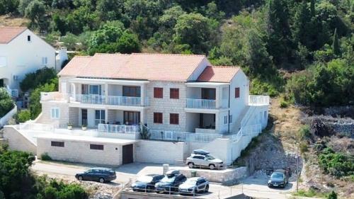 Budova, kde se apartmán nachází