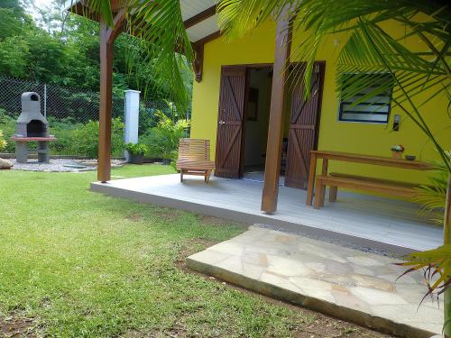 Taman di luar AU DOMAINE DE COTON