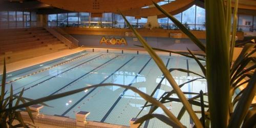 - une vue sur la piscine vide dans l'établissement Studio avec mezzanine Berck-Plage Hyper-centre, à Berck-sur-Mer