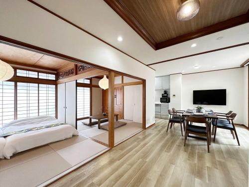 b hotel Eight Valley Nakamachi - Expansive 4BR Apartment in Vibrant Nakamachi