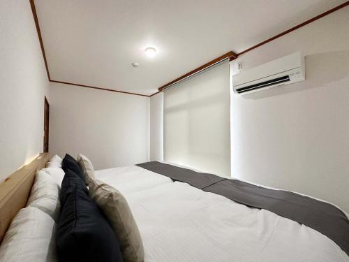 b hotel Eight Valley Nakamachi - Expansive 4BR Apartment in Vibrant Nakamachi