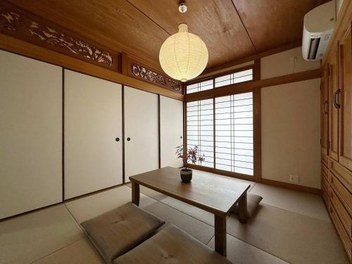 b hotel Eight Valley Nakamachi - Expansive 4BR Apartment in Vibrant Nakamachi