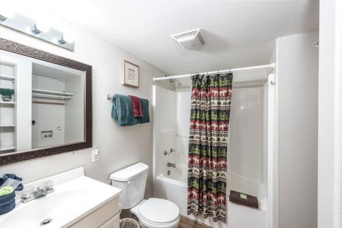 Ένα μπάνιο στο Beary Comfy Cabin