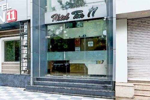Galería fotográfica de Collection O Hotel Ten 11 en Kota