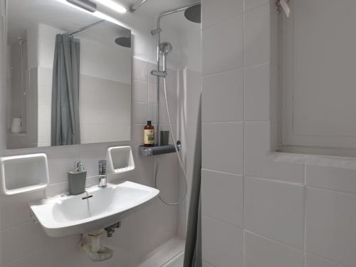 Ground Floor Apartment in the Heart of Pagrati