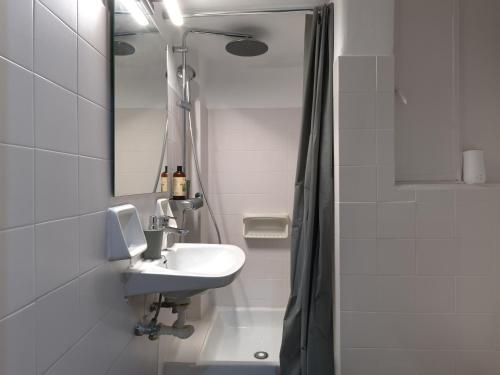 Ground Floor Apartment in the Heart of Pagrati