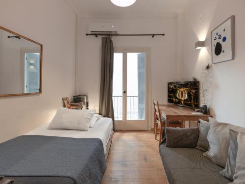 Ground Floor Apartment in the Heart of Pagrati