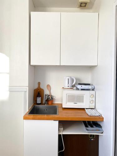 Photo de la galerie de l'établissement Petit studio vue sur Tour Eiffel, à Paris