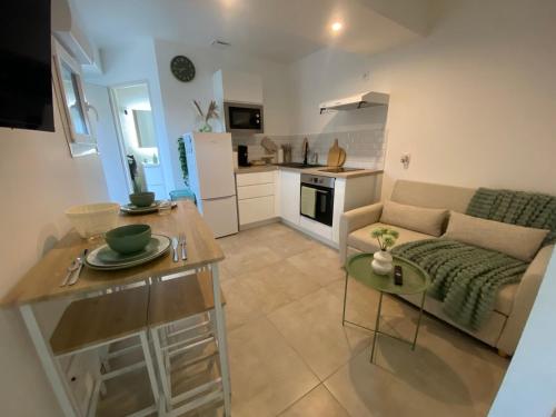 Nhà bếp/bếp nhỏ tại Étape Chalon Autoroute