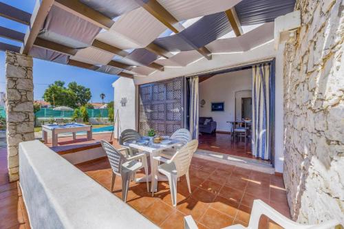 Villa Sunshine by Villa Plus
