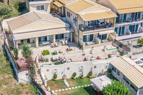 Το κτήριο όπου στεγάζεται  η παραθεριστική κατοικία