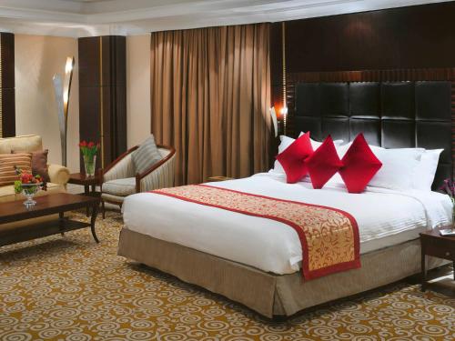 Movenpick Hotel Qassimにあるベッド