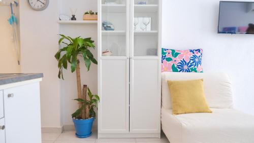 White studio