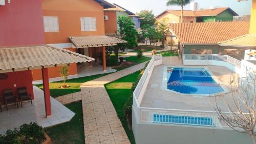 Πισίνα στο ή κοντά στο Solar do Cerrado Hotel