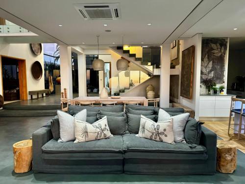 Zona de estar de Beachfront Luxury Oasis