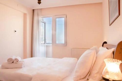 Katil atau katil-katil dalam bilik di Charming Sea View House in Konak