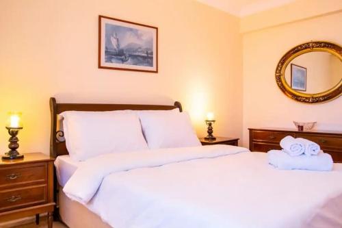 Katil atau katil-katil dalam bilik di Charming Sea View House in Konak