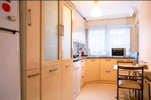 Dapur atau dapur kecil di Charming Sea View House in Konak