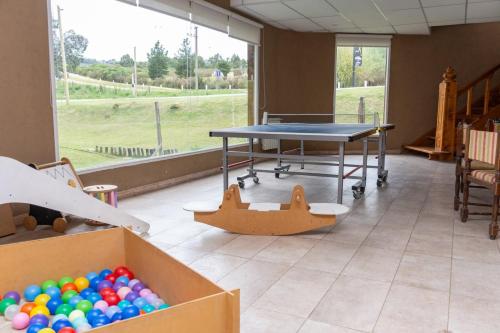 Stolní tenis v ubytování Cabañas y Spa Las Pircas nebo okolí