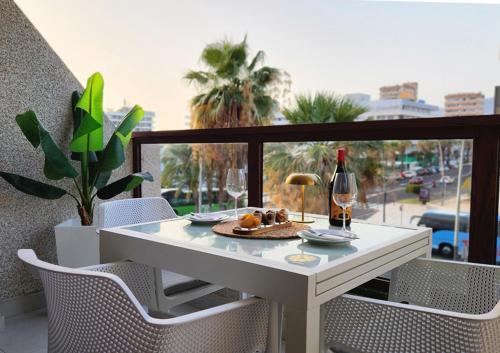 TMS Andorra Luxury ApartHotel, Las Americas, Pool&Beach