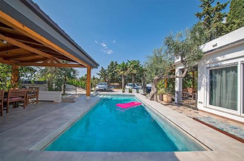 Bazén v ubytování Ferienwohnung für 2 Personen ca 22 qm in Peroj, Istrien Istrische Riviera nebo v jeho okolí