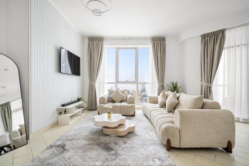 Casa Nomad - Stunning High-Floor Apt with Palm & Sunset Views