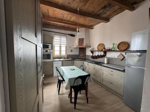 Køkken eller tekøkken på Maison Simonpietri