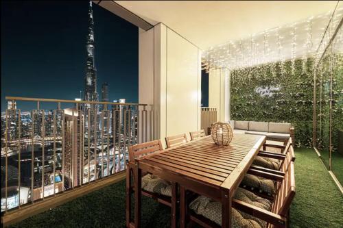High Rise Haven I Burj and Fountain View I Vast Outdoor