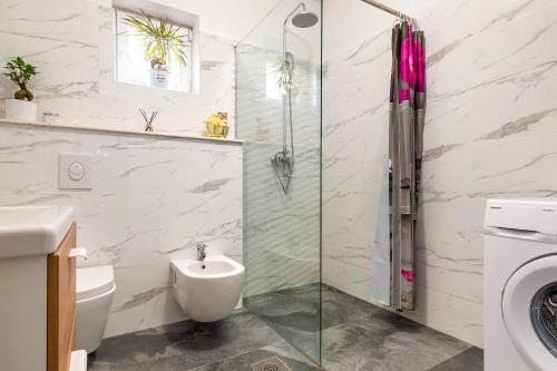 Bilik mandi di Villa Manda Adriatic