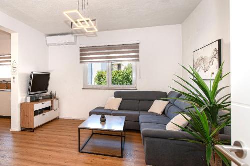Apartment Dora family only