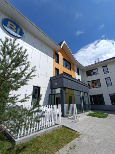 Το κτήριο όπου στεγάζεται  το διαμέρισμα