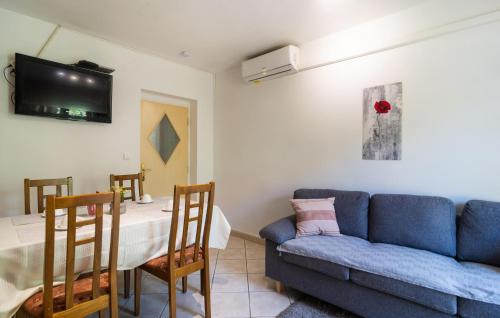 Stunning Apartment In Split With Wifi
