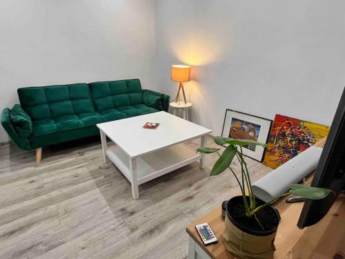 Apartment right next to the city center and Aupark