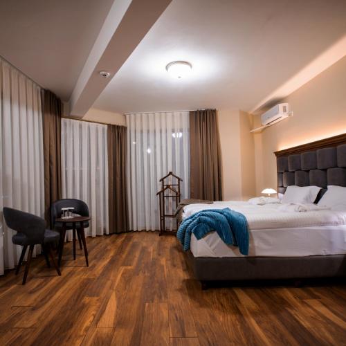 Cama o camas de una habitación en Hotel Termal Lux & Spa
